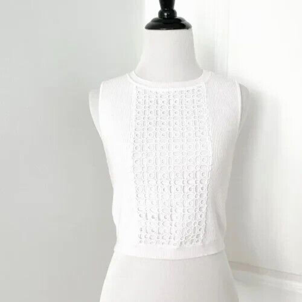 Club Monaco White Eyelet Lace Trim Cropped Knit Top Size M NWT! MSRP. $1…